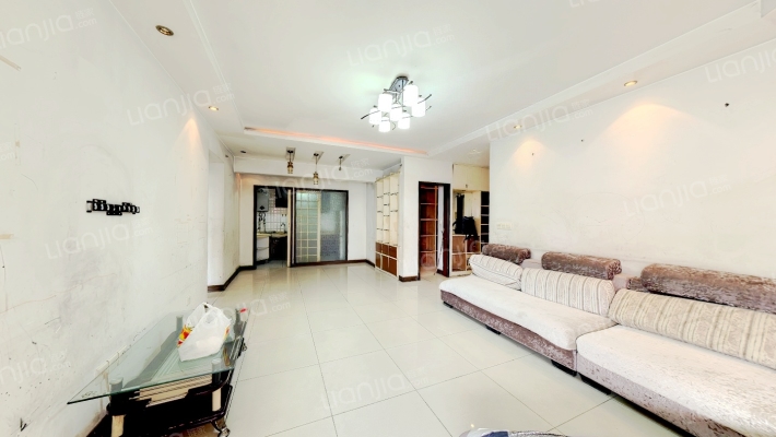 东海金港湾二手房实景图