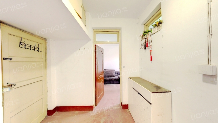 建设大街供水公司宿舍二手房实景图