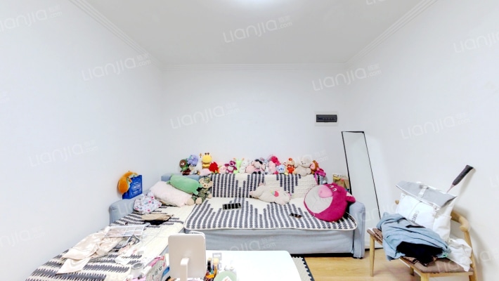 中央学府二手房实景图