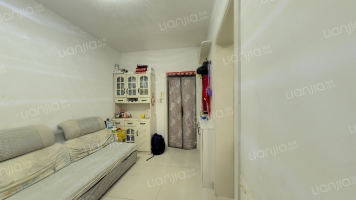 劳教所宿舍二手房实景图