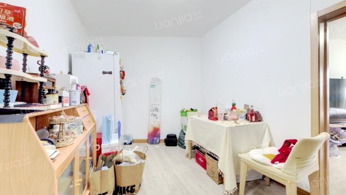 蔚园二手房实景图