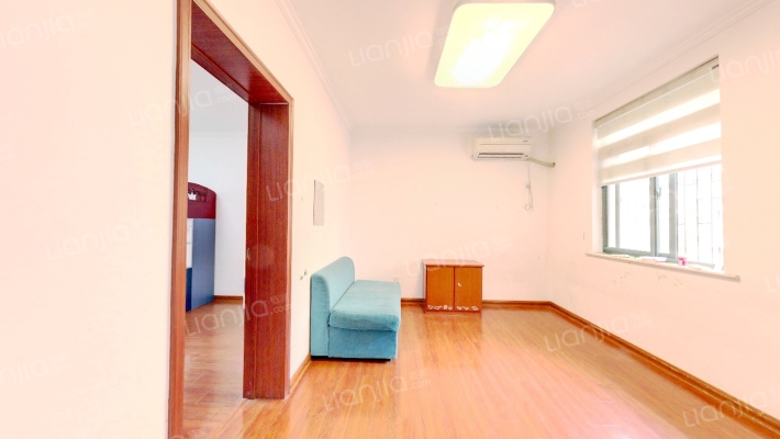 安拖新村二手房实景图