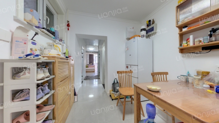 体育场路26号院二手房实景图