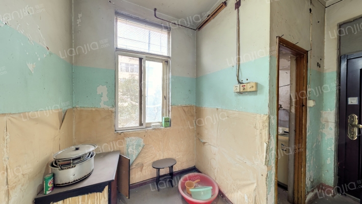 山潘一村二手房实景图