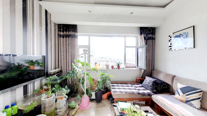 自由花园二手房实景图