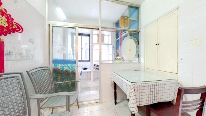 康藏路小区二手房实景图