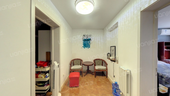 荣迁里二手房实景图