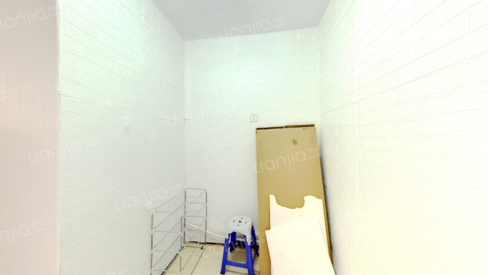 化油器宿舍二手房实景图