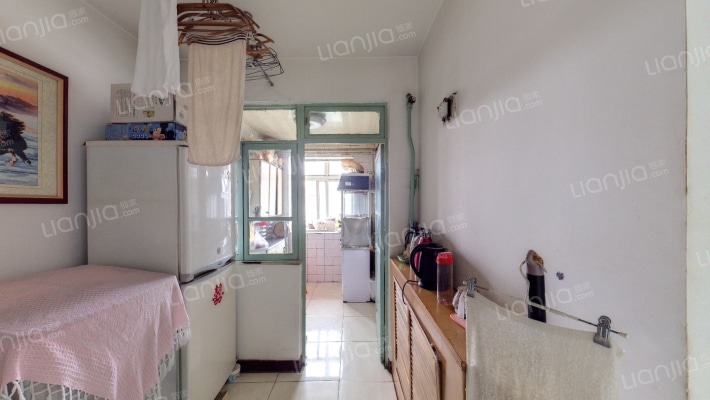 溪波里二手房实景图