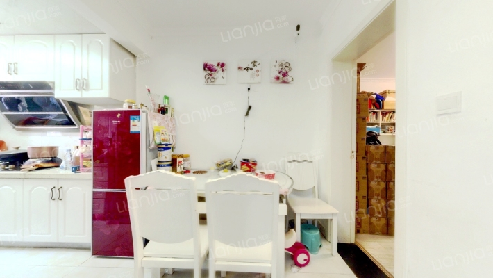 四维新村二手房实景图