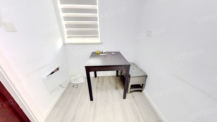 越纪公寓二手房实景图