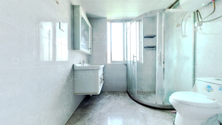 海峰公寓全明户型采光好有小车库诚心出售可用-卫生间