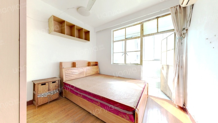 菜子场7号二手房实景图