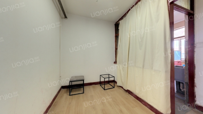 生产资料服务公司家属院二手房实景图