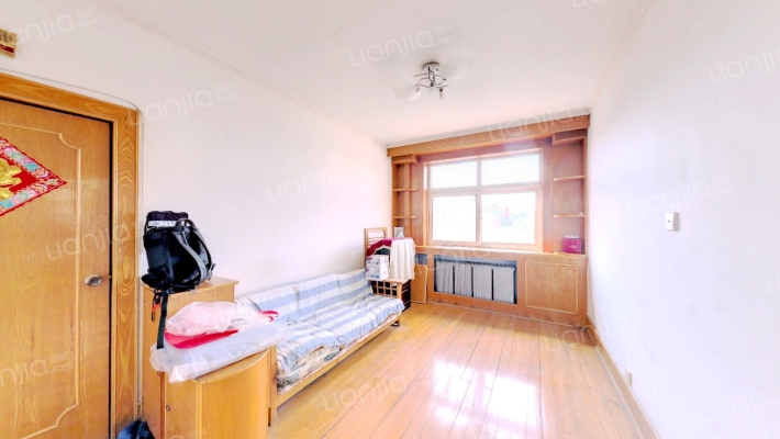 塔湾街77号二手房实景图