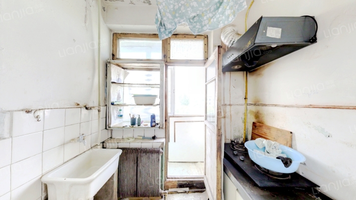 泰山小区二手房实景图