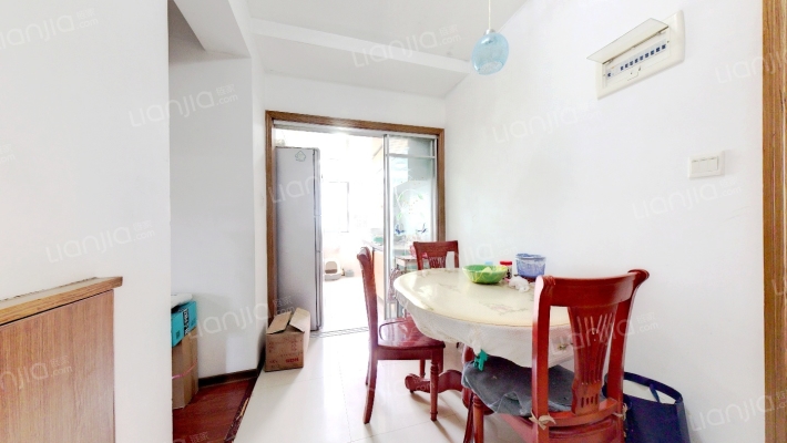 虎踞路86号二手房实景图