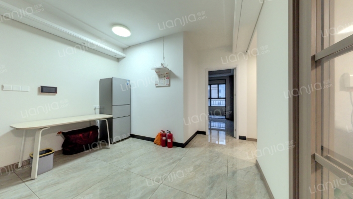 保利香颂三期二手房实景图