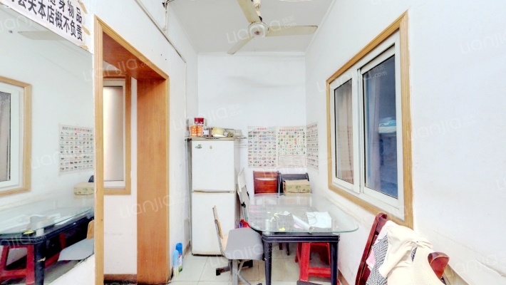 寿春路141号二手房实景图