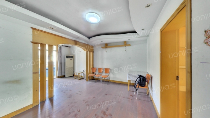 叉车厂宿舍二手房实景图