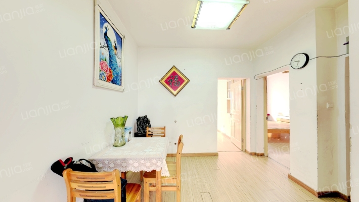 工商局宿舍二手房实景图