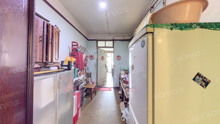 斜土路2200弄二手房实景图