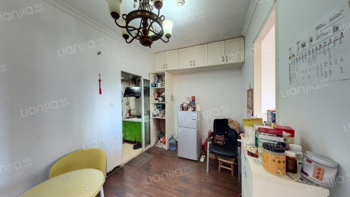 2076至高点二手房实景图