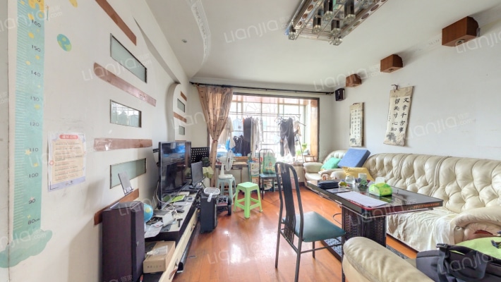 新星家园二手房实景图