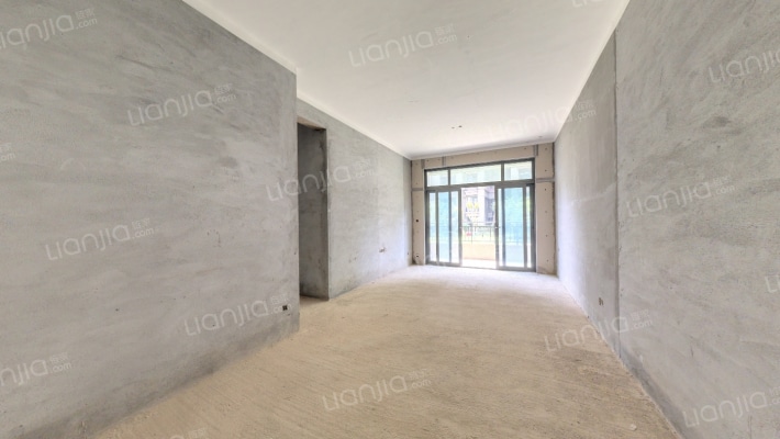 恒大滨江左岸二手房实景图