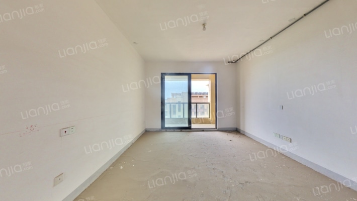 绿地理想名苑二手房实景图