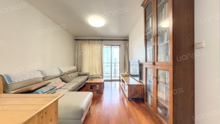 信和自由广场二手房实景图