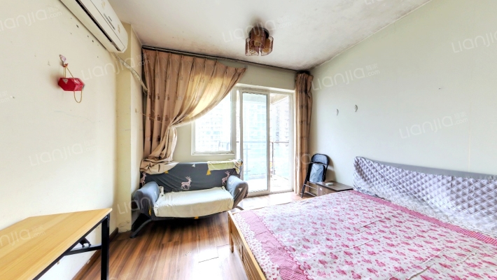 万基金蓝湾二手房实景图