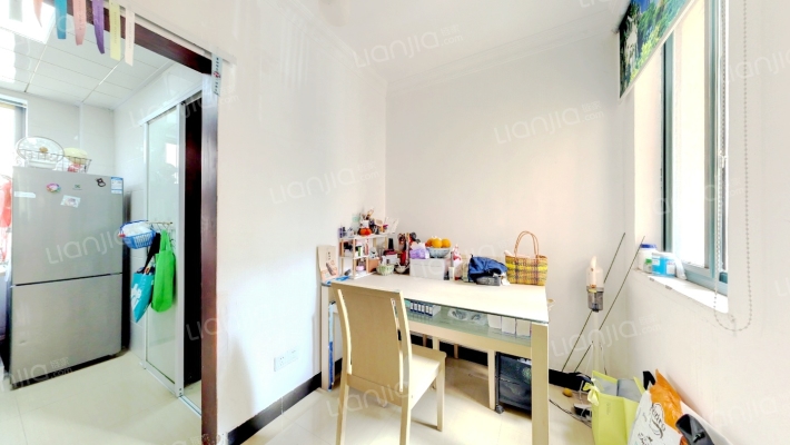 艾东小区二手房实景图