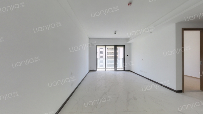 实地蔷薇国际二手房实景图