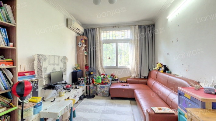 华师大学宿舍南区二手房实景图