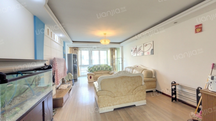 依水佳苑西区二手房实景图