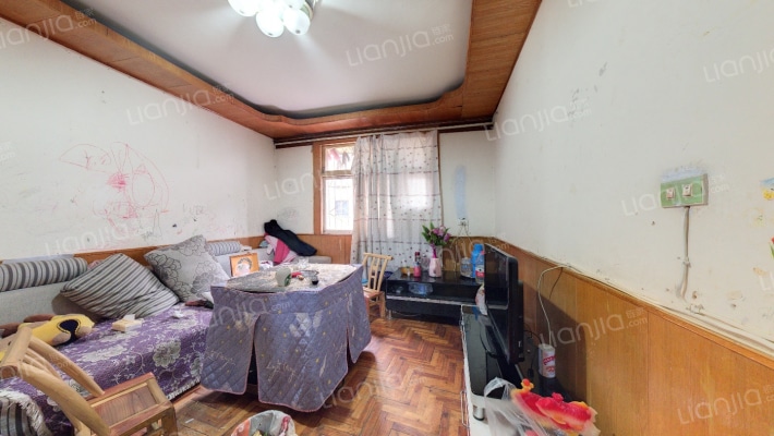 地校宿舍二手房实景图