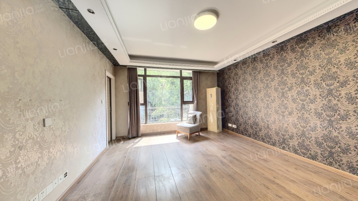 香山美墅二手房实景图