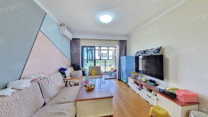 卓越蔚蓝山二手房实景图