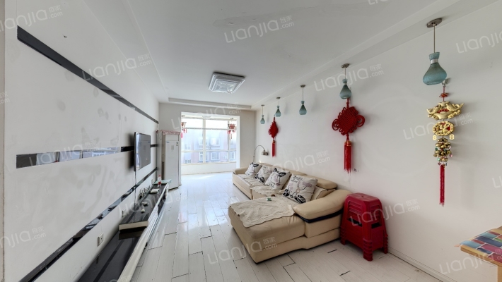 御龙逸城二手房实景图