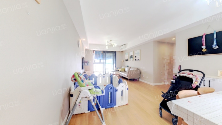 嘉誉山E区二手房实景图