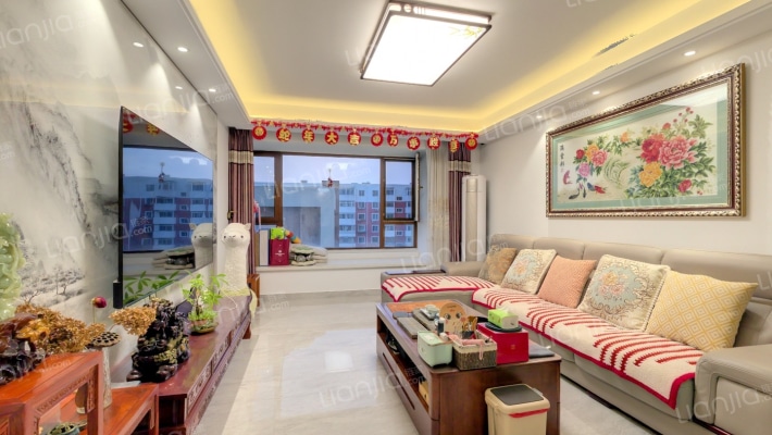 美的瀚堂二手房实景图