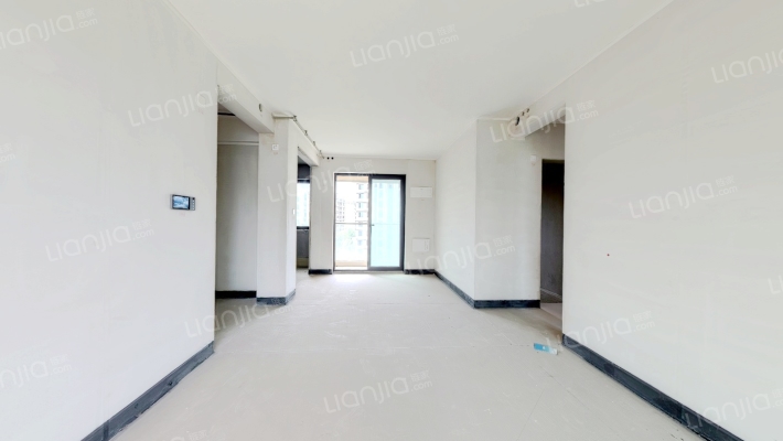 龙湖千山新屿铂曜二手房实景图