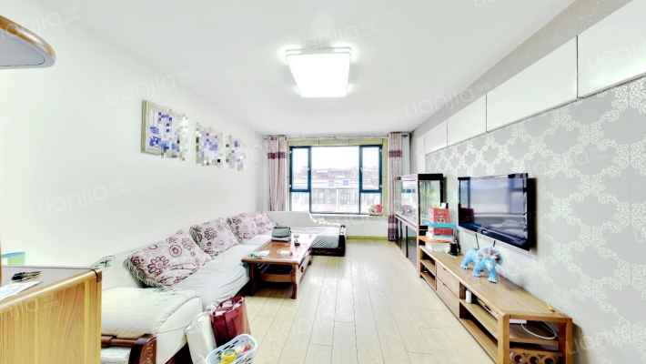 美印溪谷别墅二手房实景图