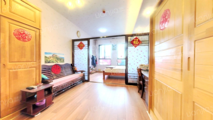 晶典国际二手房实景图