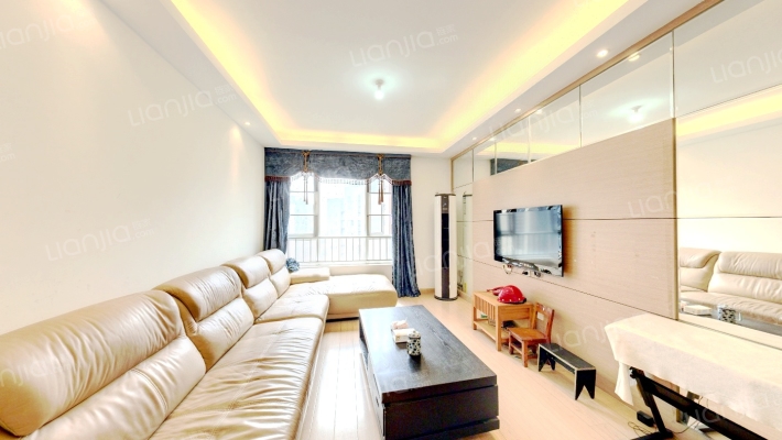 万科魅力之城四期二手房实景图