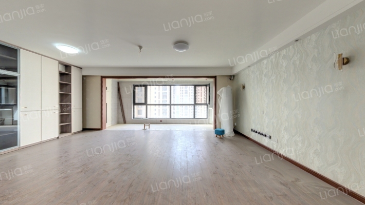 保利中央公园二手房实景图