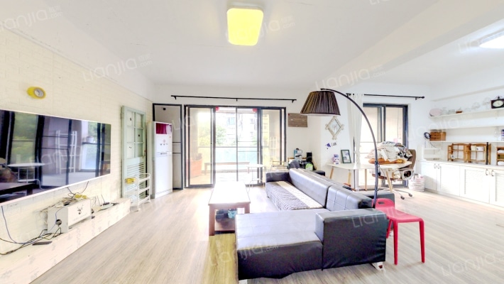 天俊缇香水岸二手房实景图