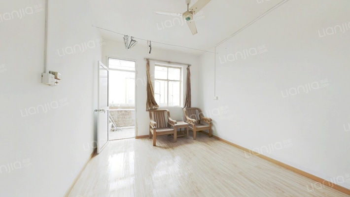 普德村132号二手房实景图