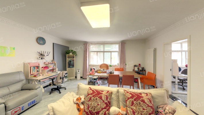 纬一路小学家属院二手房实景图